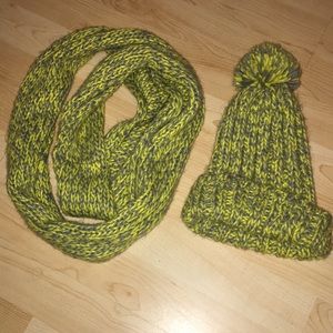 Delia’s Chunky Knit Infinity Scarf & PomPom Beanie